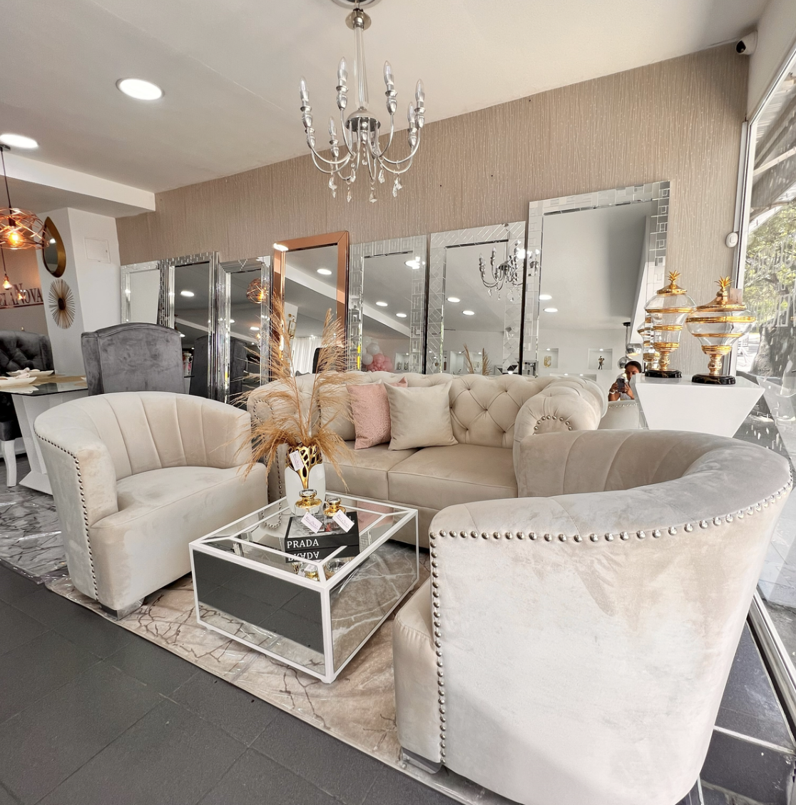 Sala Chester de lineas